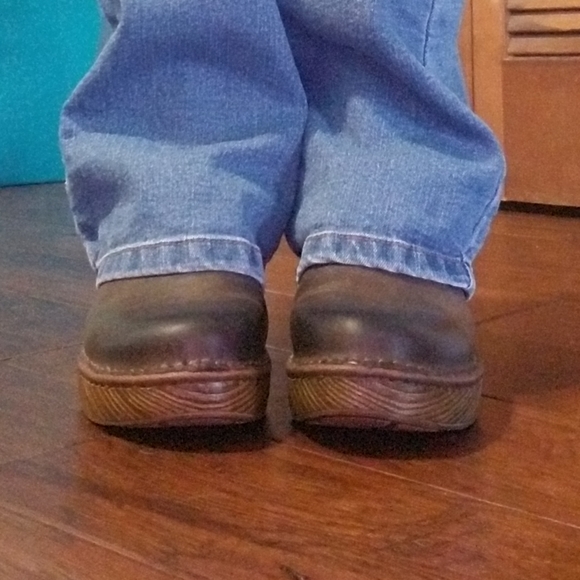 Born Brown Leather Ankle Booties 7M - Picture 14 of 16